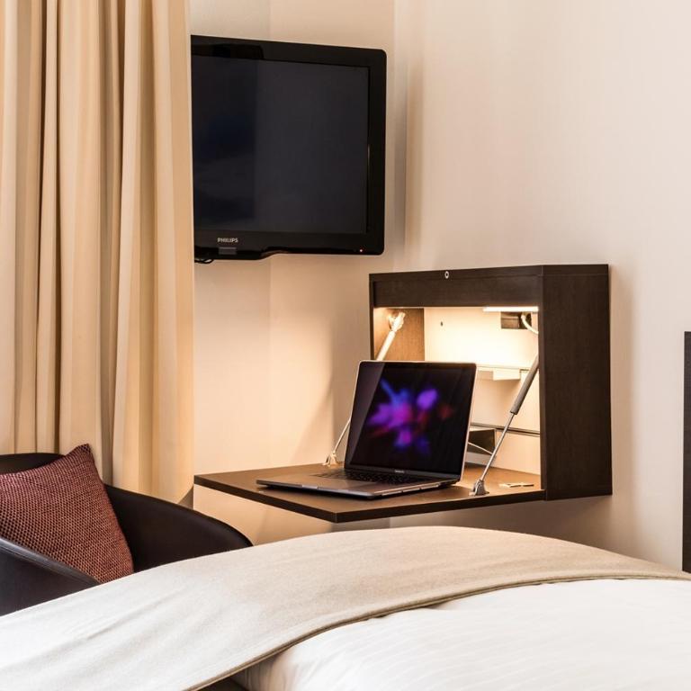 Hotel Sandwirth - Zimmer mit Queensize-Bett - 5