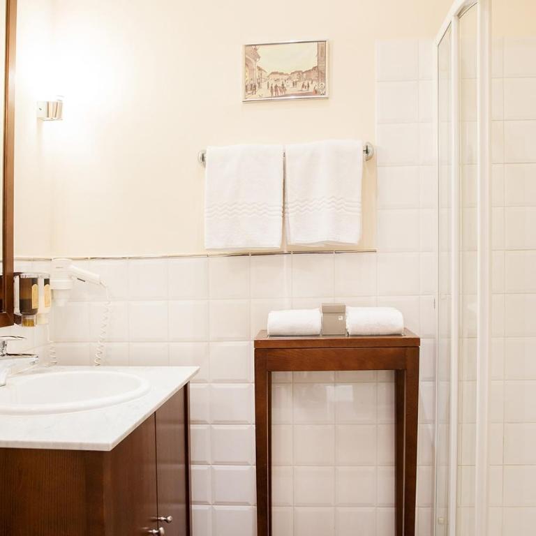 Hotel Sandwirth - Superior Doppelzimmer - 9