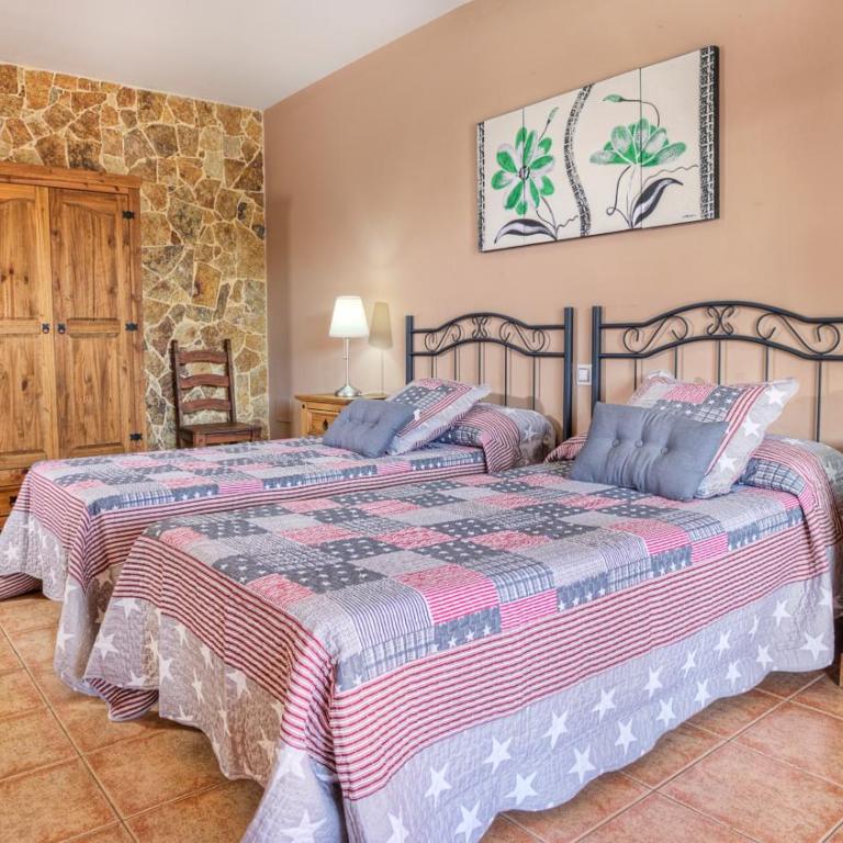 Villa Romana - Five-Bedroom Villa (10 Adults) - 17