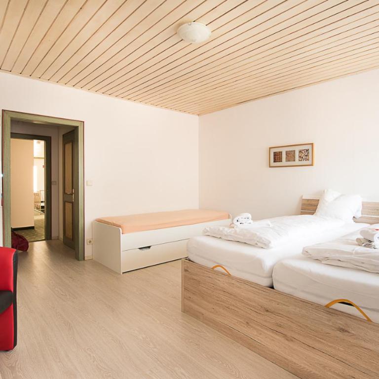 Mentenwirt Pension&Appartements - Familienzimmer - 7