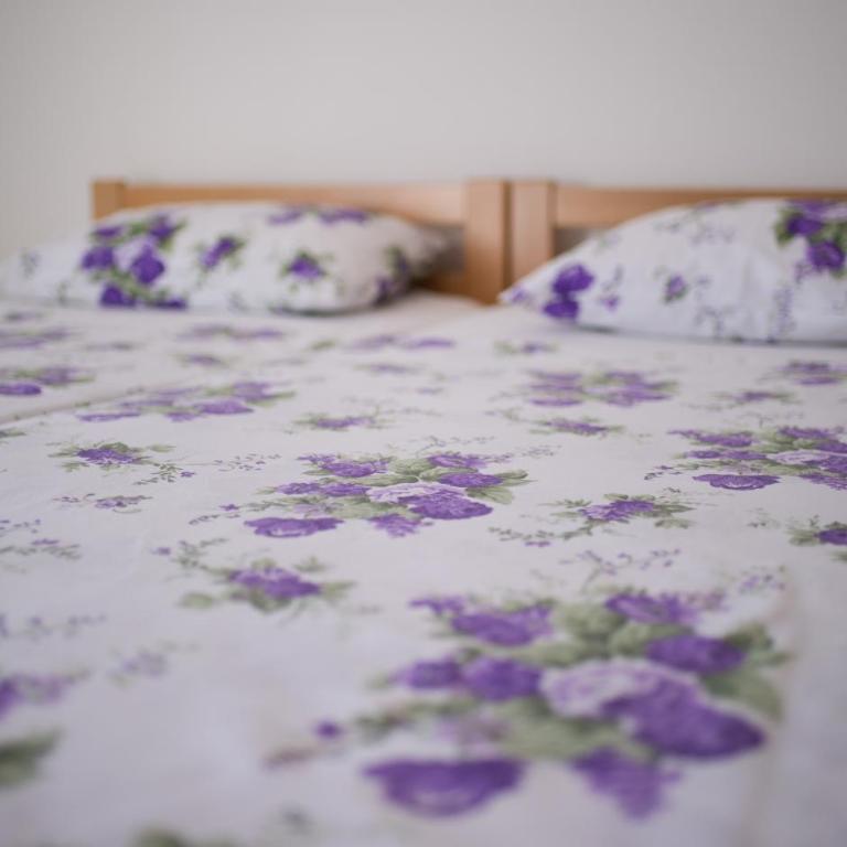 Hostel Larisa - Četvorokrevetna Soba sa Balkonom - 7