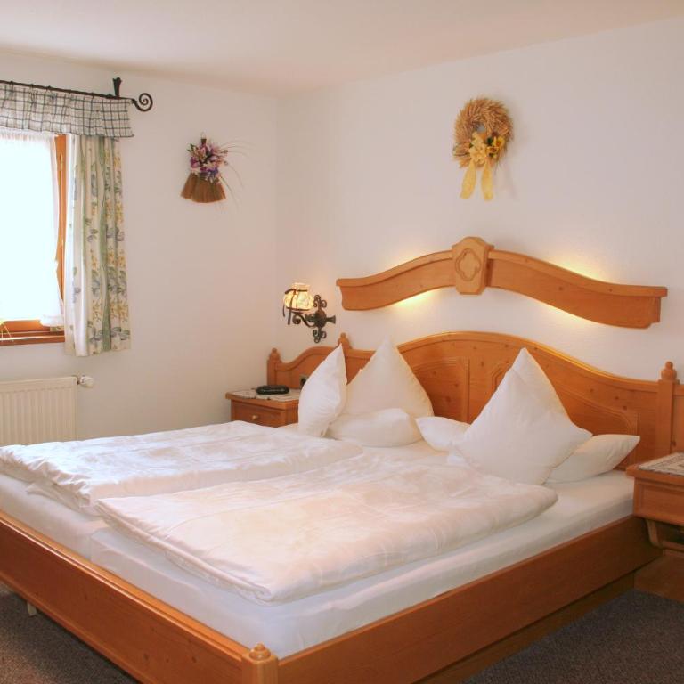 Gästehaus Marianndl - Doppelzimmer mit Balkon - 21