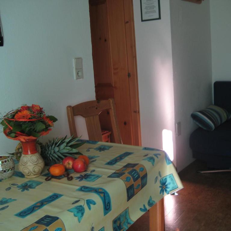 Gästehaus Elfi - Apartment mit 1 Schlafzimmer und Balkon - 9
