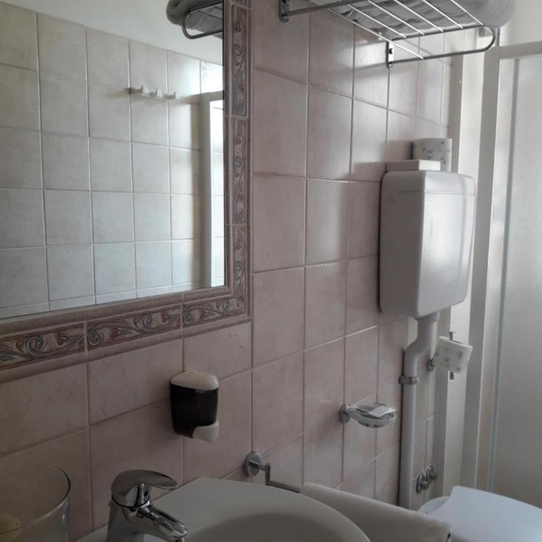 Hotel Venus - Triple Room with Balcony - 1