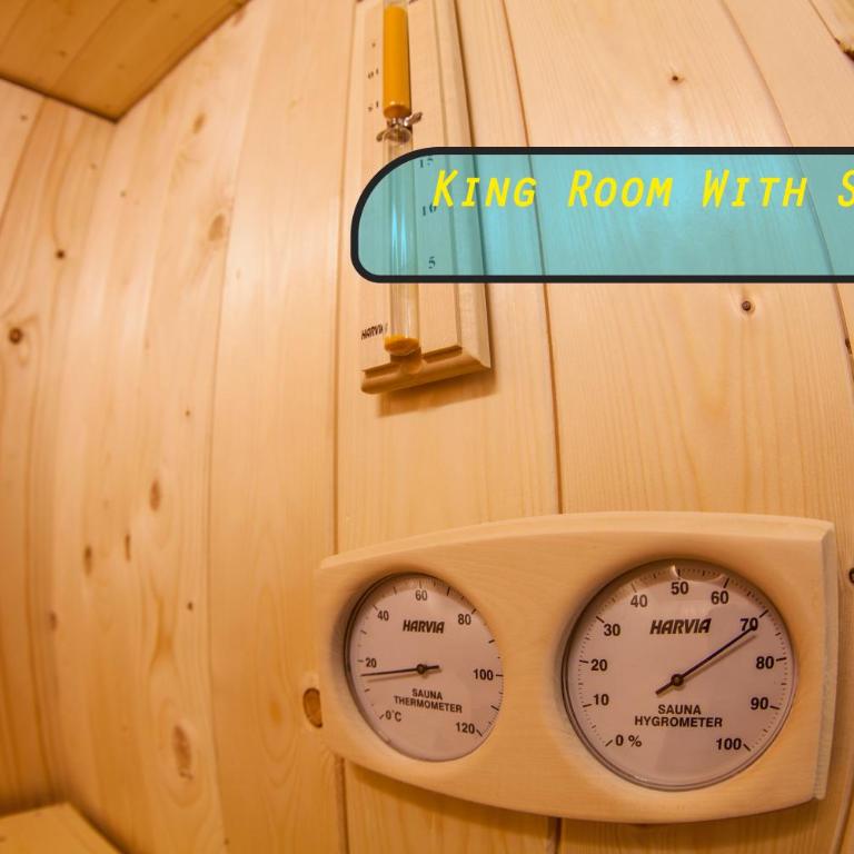 4Roomz - Camera King con Vasca Idromassaggio - Su 2 Livelli - 6