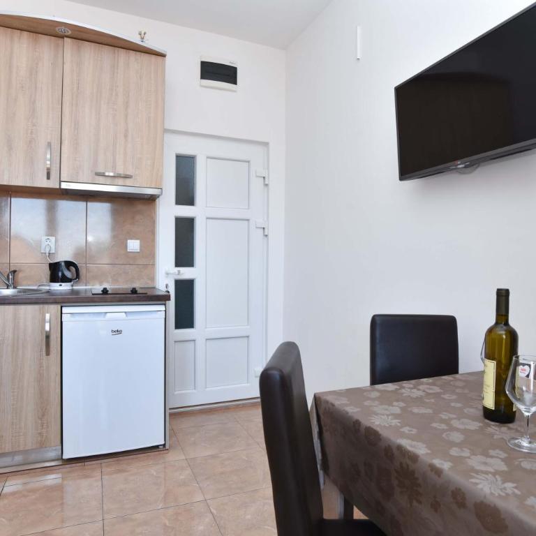 Apartments Jelušić - Studio Apartman - 8