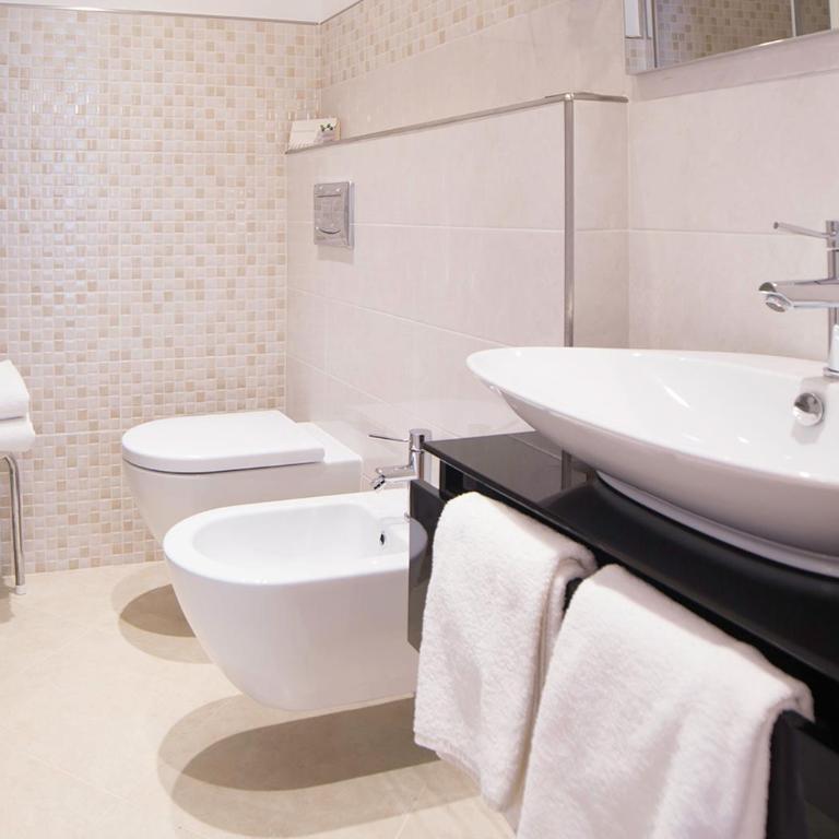 Hotel Jolanda - Camera Matrimoniale Comfort - 1
