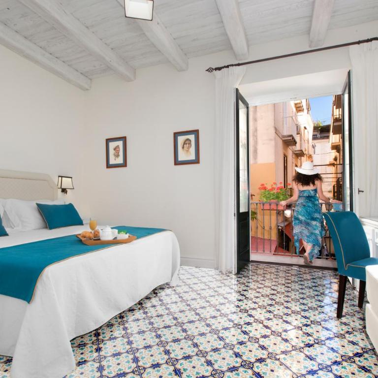 Palazzo delle Grazie - Deluxe Double Room with Balcony - 9