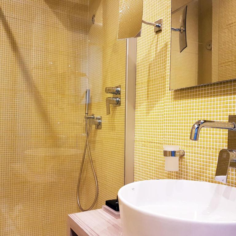 Don Ugo Luxury Rooms - Junior Suite with Balcony - 12