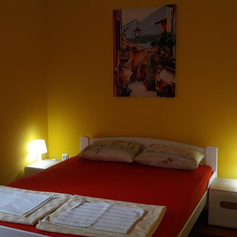Guesthouse Djacic - Dvokrevetna Soba sa Bračnim Krevetom i Balkonom - 11