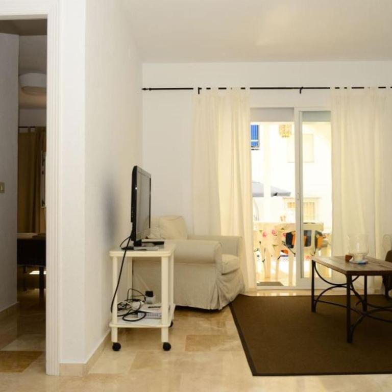 Nice apartment in Fuentes de Nerja - Apartamento - 8