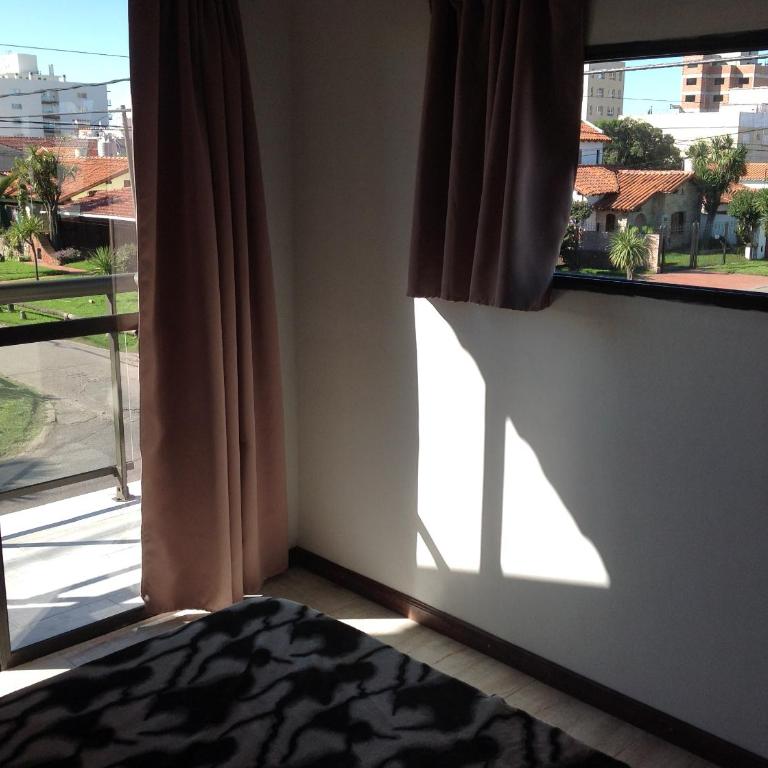 Apartamentos Esquiu - Apartamento con vistas a la piscina - 15