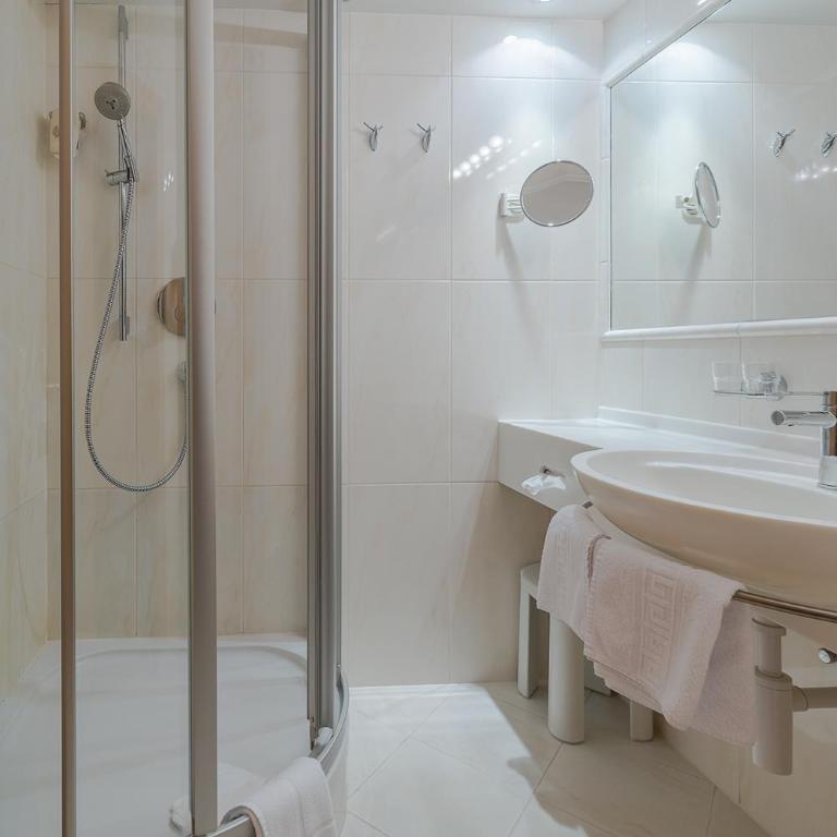 Wohlfühlhotel Schiestl - Standard Doppelzimmer - 4