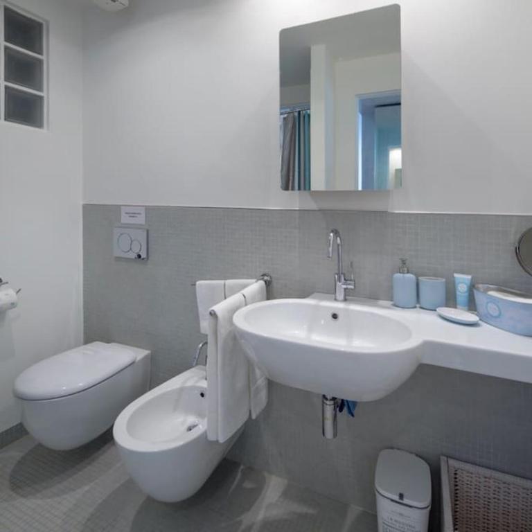 Modern sunny apartment in residental area - Apartment - 10