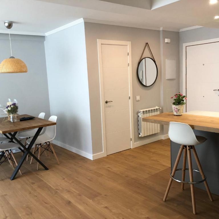 Apt Moderno céntrico y soleado - Apartamento - 7