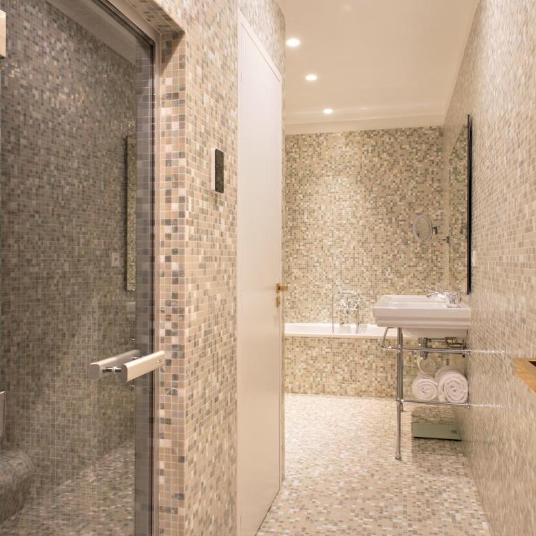 Hotel Parister Piscine & Spa - Chambre en Duplex avec Hammam Privé et Accès Privé à la Salle de Sport - 5