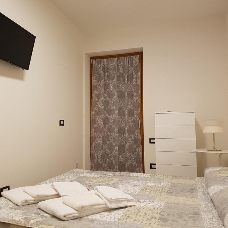 BMP APARTMENT DELUXE 2 JACUZZI RISCALDATA PRIVATA vista Lago di Garda - Apartment mit 2 Schlafzimmern - 46
