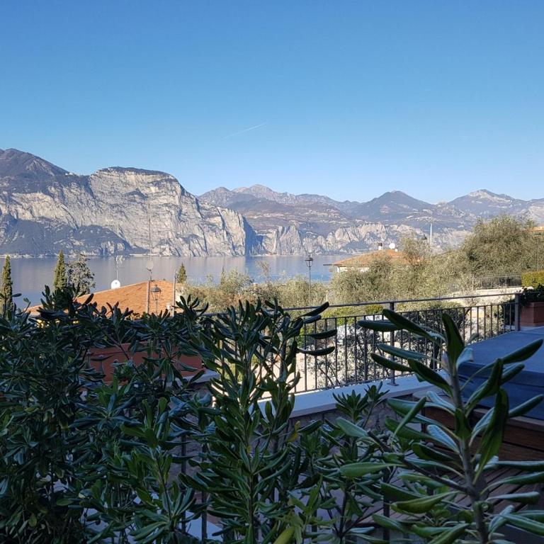BMP APARTMENT DELUXE 2 JACUZZI RISCALDATA PRIVATA vista Lago di Garda - Apartment mit 2 Schlafzimmern - 30