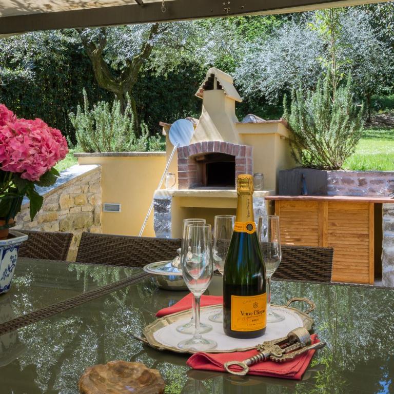 Villa in Private Estate,shared Pool,parking,3km to Ponte Vecchio - Villa - 11