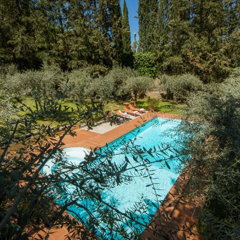 Villa in Private Estate,shared Pool,parking,3km to Ponte Vecchio - Villa - 16