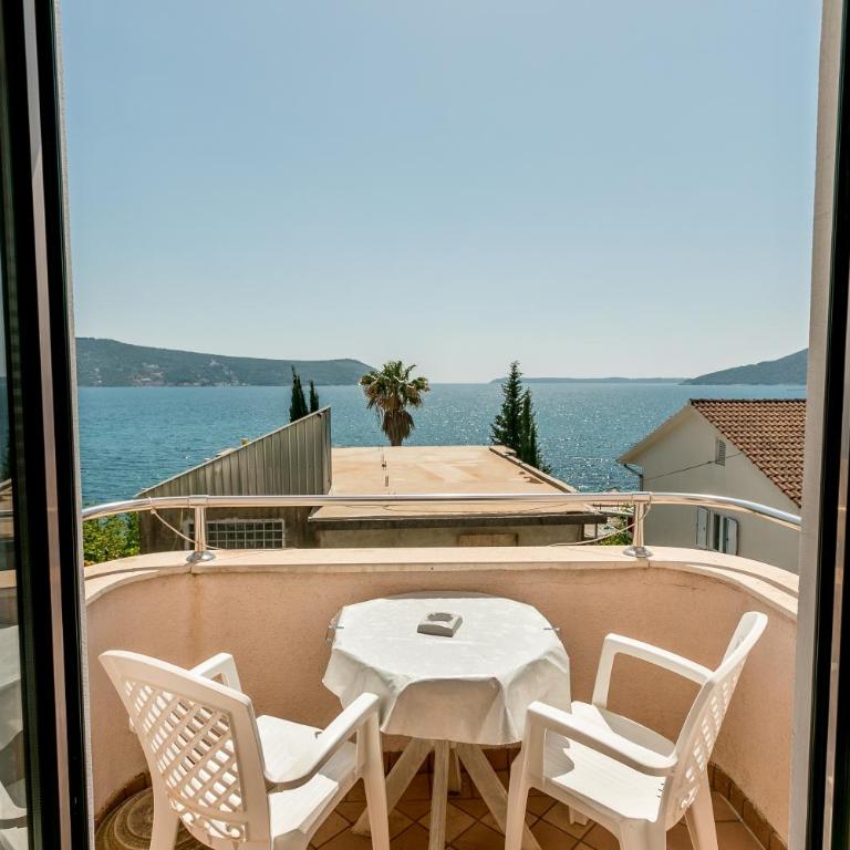 Apartments Maslina - Studio Apartment with Sea View - 5