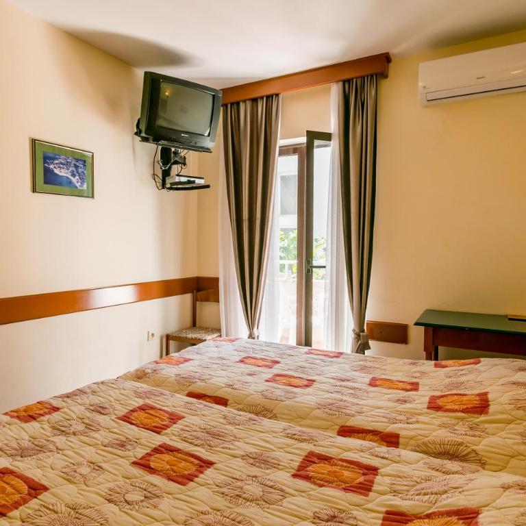 Apartments Maslina - Studio with Balcony - 7