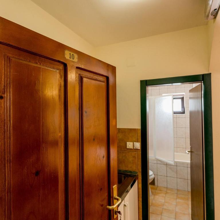 Apartments Maslina - Studio with Balcony - 14