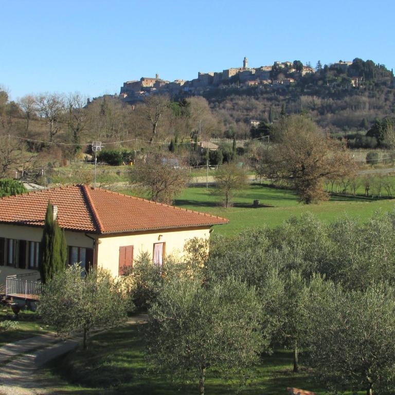 B&B Il Girasole - Rooms & House in country - air conditioned - 1500 meters from historic center - Casa con 3 Camere da Letto - 5