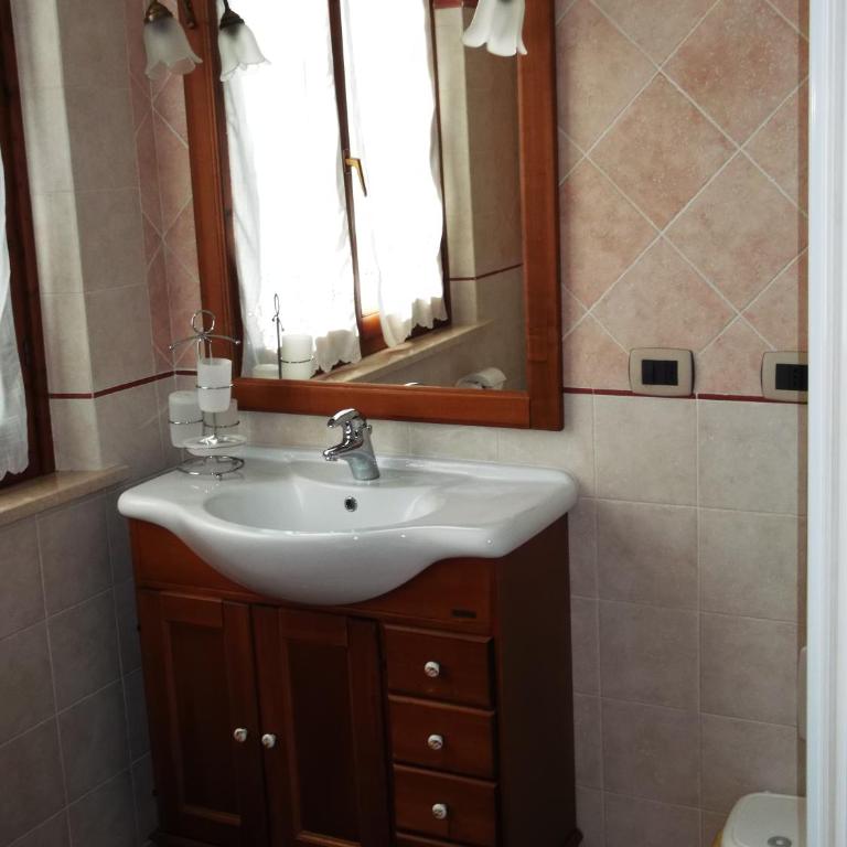 B&B Il Girasole - Rooms & House in country - air conditioned - 1500 meters from historic center - Camera Matrimoniale - 4