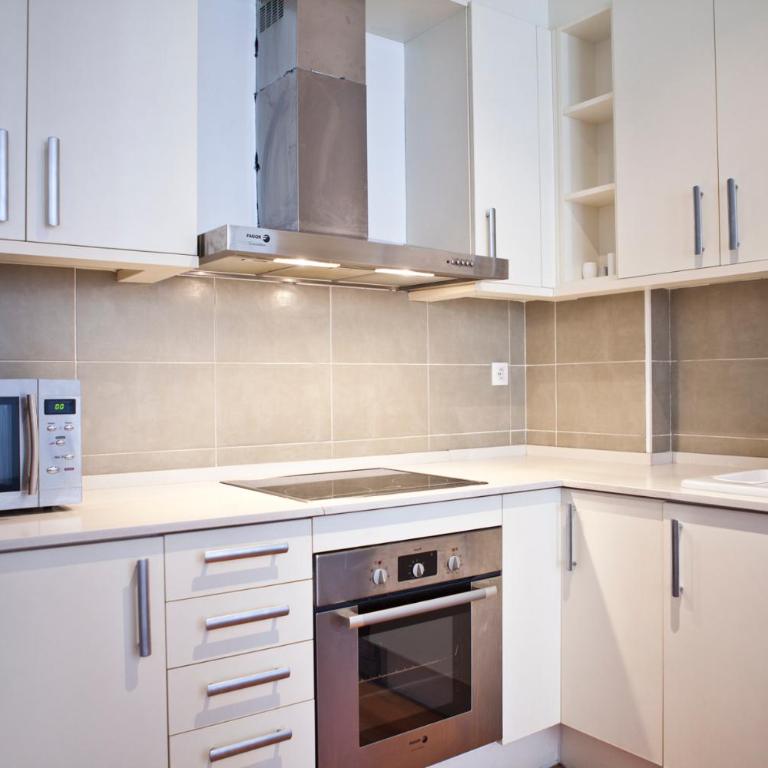 Fewdays Barcelona Apartments - Superior Three-Bedroom Apartment with balcony - Balmes, 8 - 9
