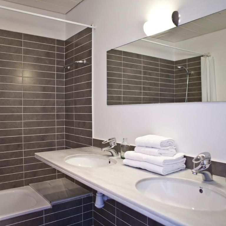 Fewdays Barcelona Apartments - Superior Three-Bedroom Apartment with balcony - Balmes, 8 - 8