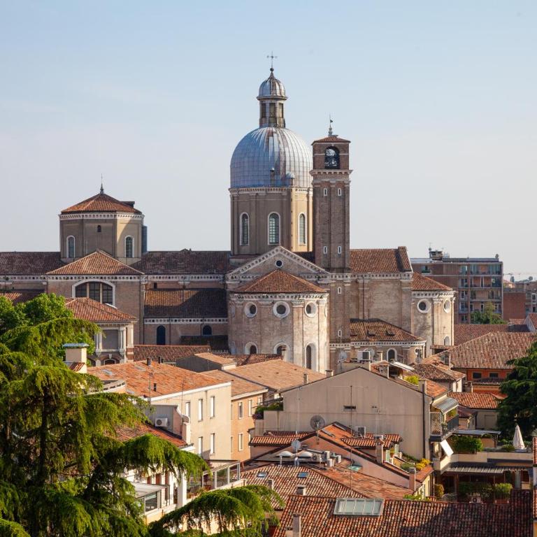 M14 SkyView City Center - Camera Tripla con Terrazza Privata - 25