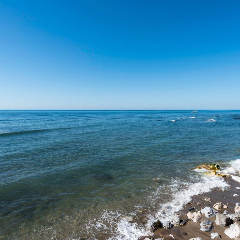 Nest Studio Playa Alhamar - Apartamento - 21