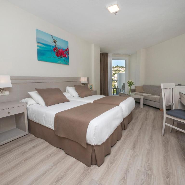 Hotel Helios Costa Tropical - Habitación Doble Estándar con vistas laterales al mar - 2 camas - 5