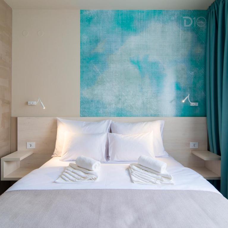 Garni Hotel D10 - Economy Dvokrevetna Soba sa Bračnim Krevetom - 5