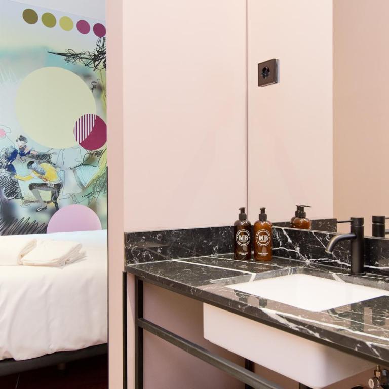 AmazINN Collection Madrid Amor de Dios - Family Suite - 6