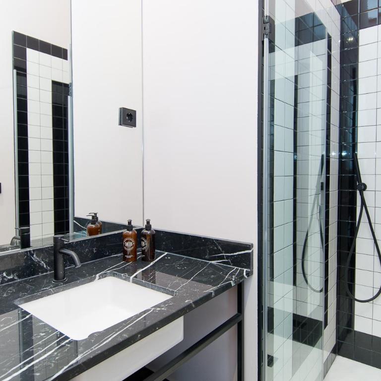 AmazINN Collection Madrid Amor de Dios - Family Suite - 5