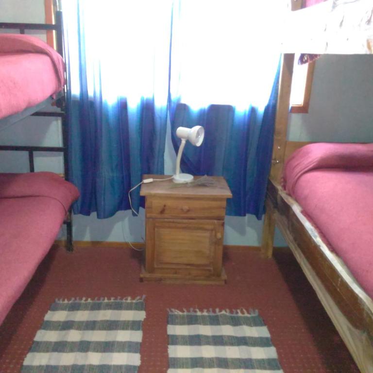 Piuke Mapu Patagonia Hostel - Habitación Cuádruple Económica con baño compartido - 2