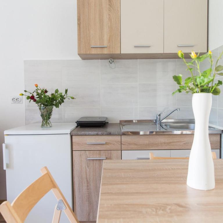 Zeleno srce - Apartment with Balcony - 15
