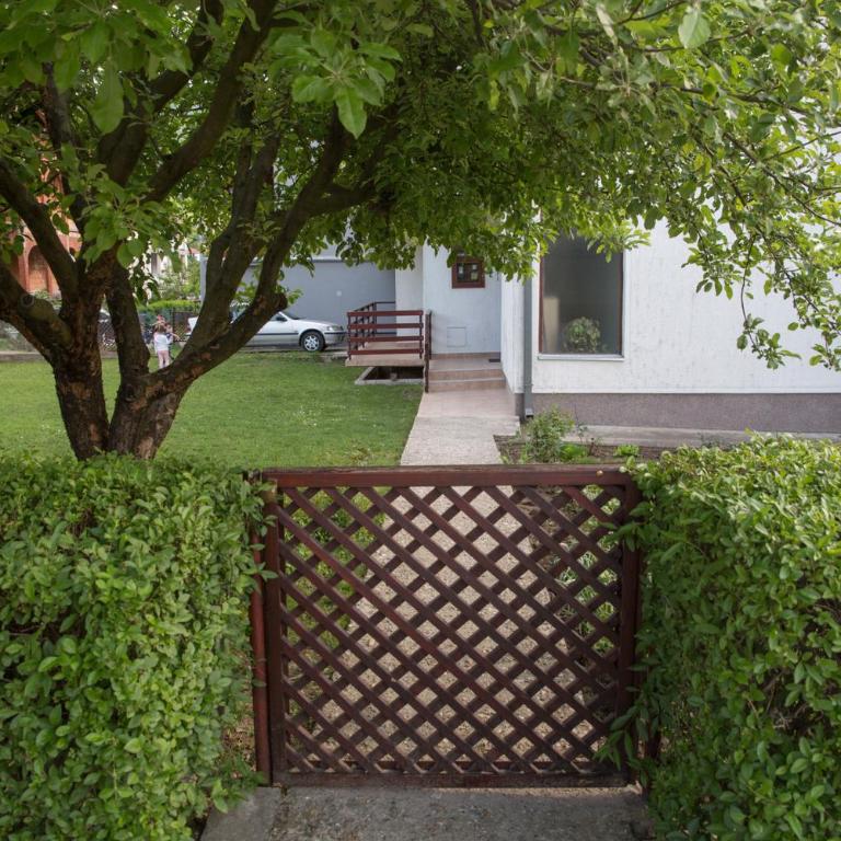 Zeleno srce - Apartment with Balcony - 1