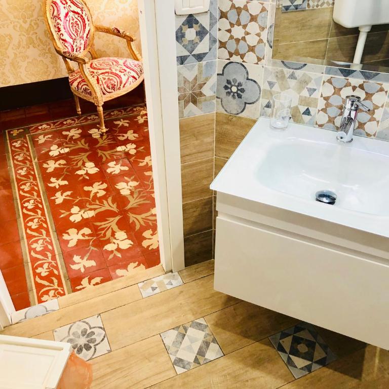 Dimora Umberto - Double Room with Private Bathroom - 19