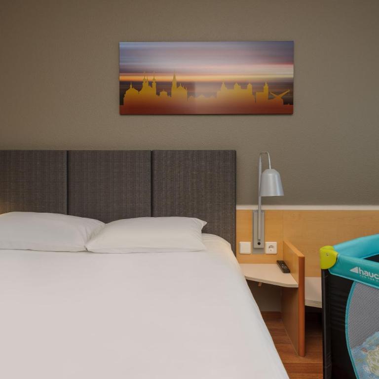ibis Hotel Würzburg City - Standard Doppelzimmer - 7