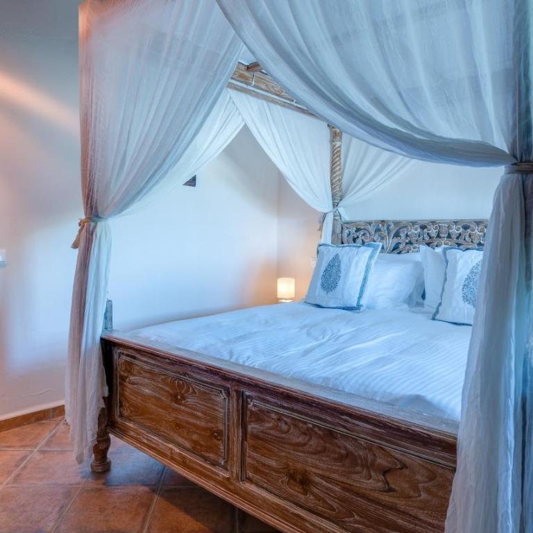 Casa Baliza, adults only - Deluxe King Room - 4