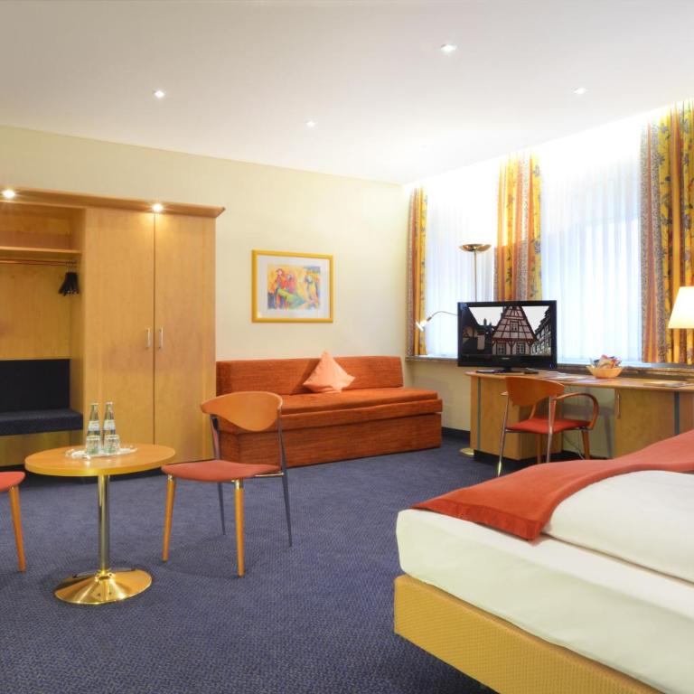 Ringhotel Loew's Merkur - Triple Room - 8