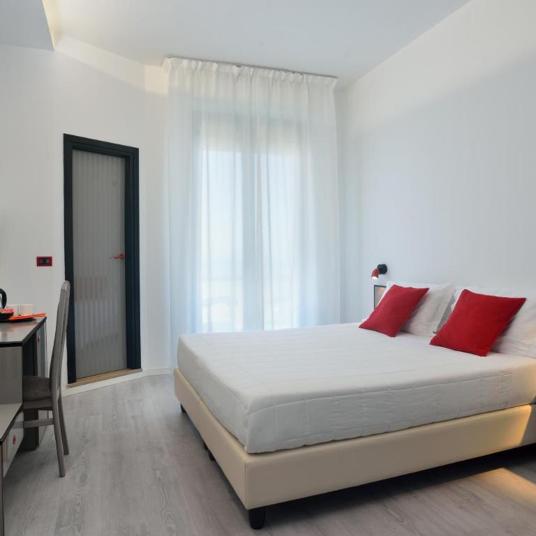 Hotel Boemia - Economy Double or Twin Room - 3
