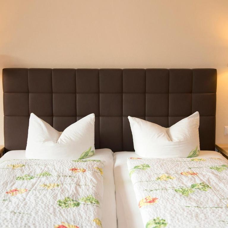 Hotel Schneeberger - Standard Dreibettzimmer - 3