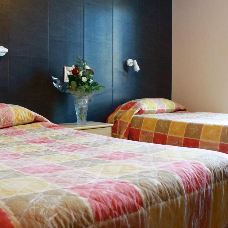 Hôtel Louvre Vincenette - Quadruple Room - 7