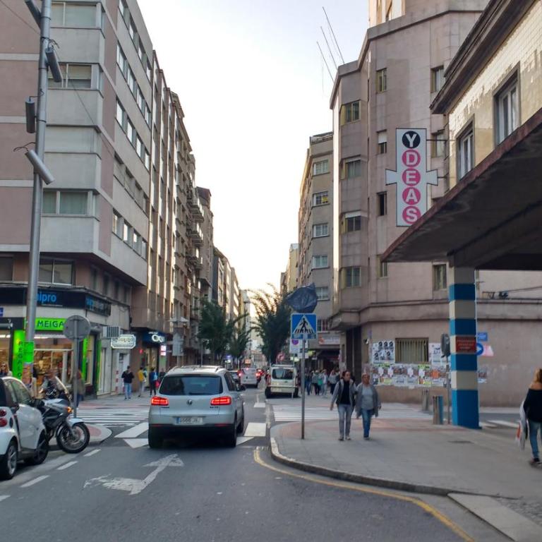 Apt Moderno céntrico y soleado - Apartamento - 24