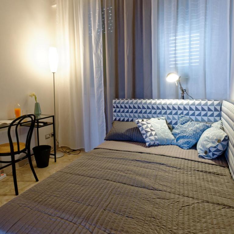 B&B Questa casa non e'un albergo - Single Room with Private External Bathroom - 4