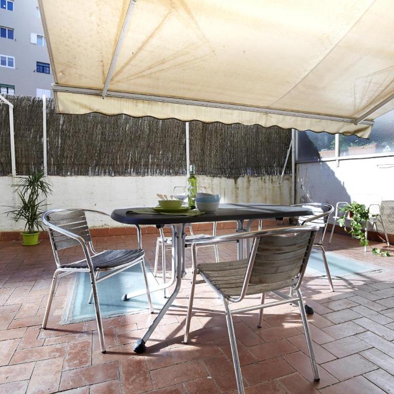 Apartamentos Calvet - Two-Bedroom Apartment with Terrace - 2